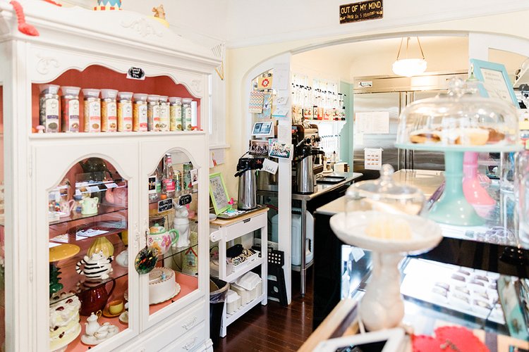 Oregon branding photographer captures inside local bakery for branding session